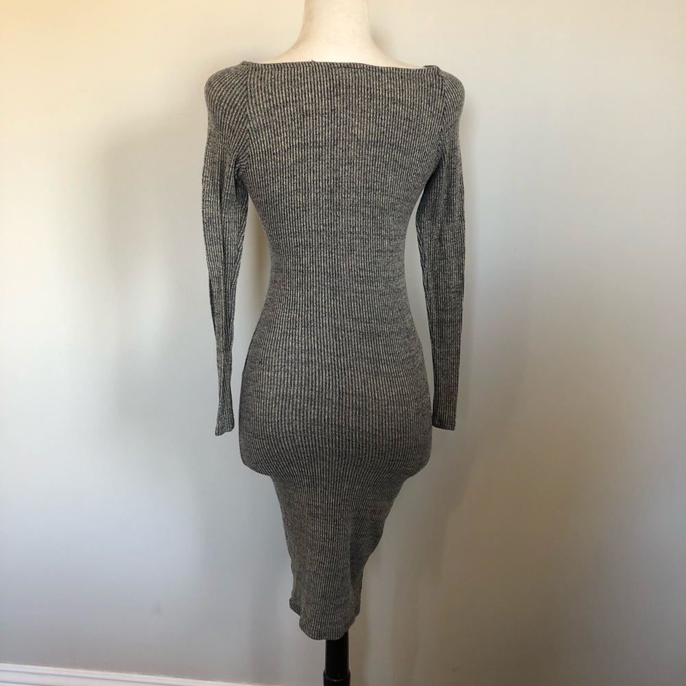 Sexy Body Con Sweater Dress Flirty Neck line Sz S - Picture 7 of 7
